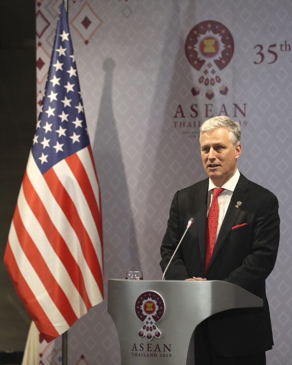 아세안 정상회의 관련 동아시아 정상회의에 미국 대표로 참석한 로버트 오브라이언 백악관 국가안보보좌관이 지난해 4일 기자회견을 하고 있다. ⓒap